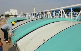 上海石洞口污水處理廠上移動(dòng)蓋板